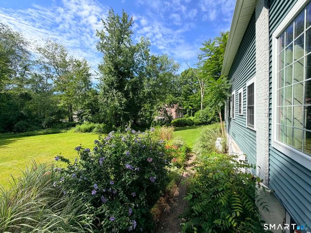 183 Sugar Street A, Newtown, CT 06470