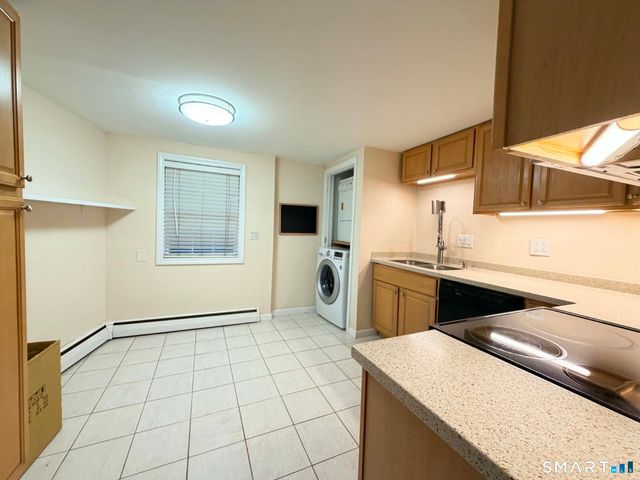 183 Sugar Street A, Newtown, CT 06470