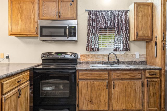 126 Private Road 5449, Point, TX 75472