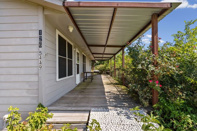 126 Private Road 5449, Point, TX 75472