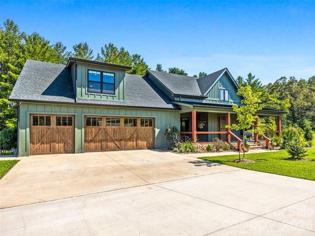 43 Lucy Lane, Mills River, NC 28759