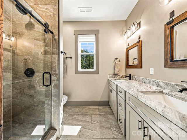 43 Lucy Lane, Mills River, NC 28759