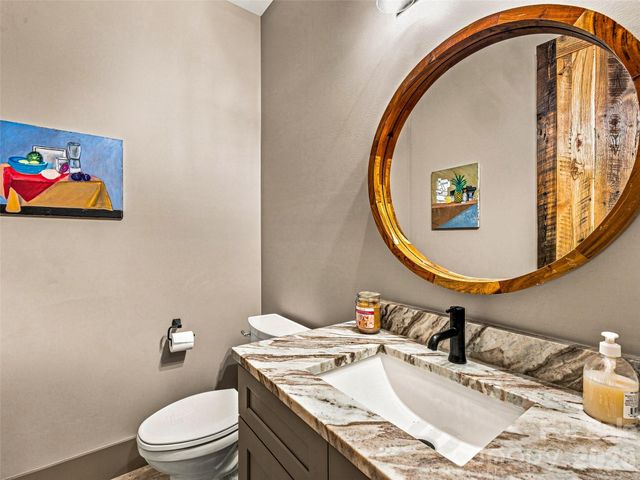 43 Lucy Lane, Mills River, NC 28759