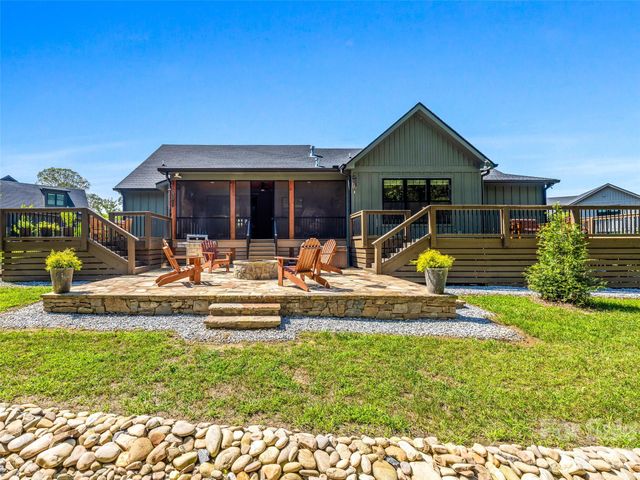 43 Lucy Lane, Mills River, NC 28759