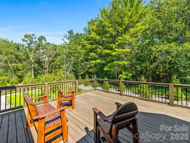 43 Lucy Lane, Mills River, NC 28759