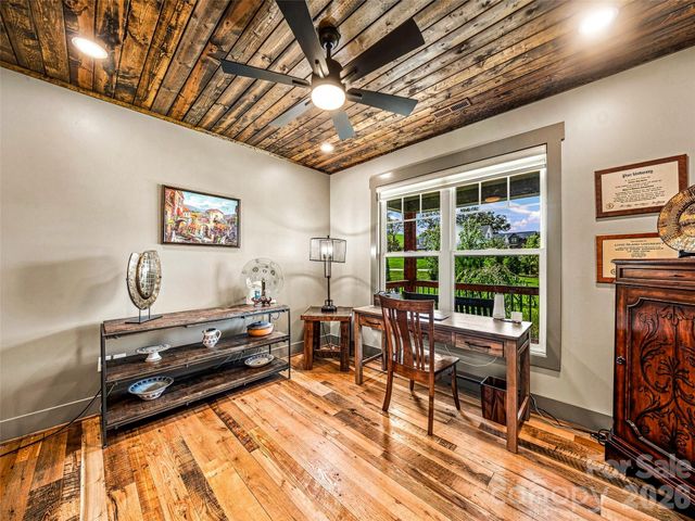 43 Lucy Lane, Mills River, NC 28759