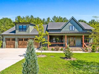 43 Lucy Lane, Mills River, NC 28759