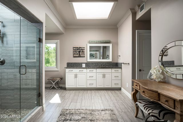 3977 E Paradise View Drive, Paradise Valley, AZ 85253