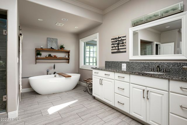 3977 E Paradise View Drive, Paradise Valley, AZ 85253