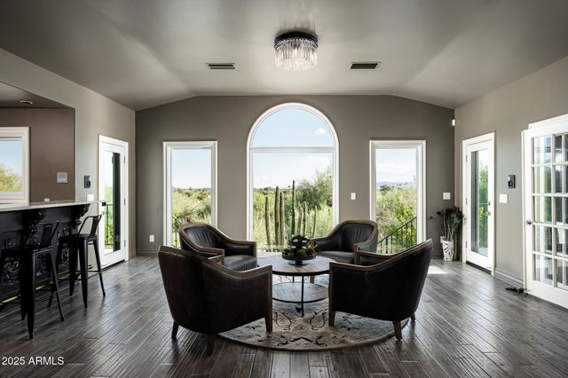 3977 E Paradise View Drive, Paradise Valley, AZ 85253
