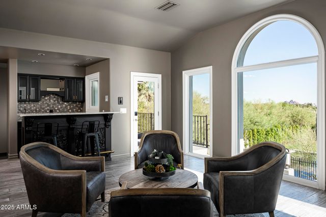 3977 E Paradise View Drive, Paradise Valley, AZ 85253
