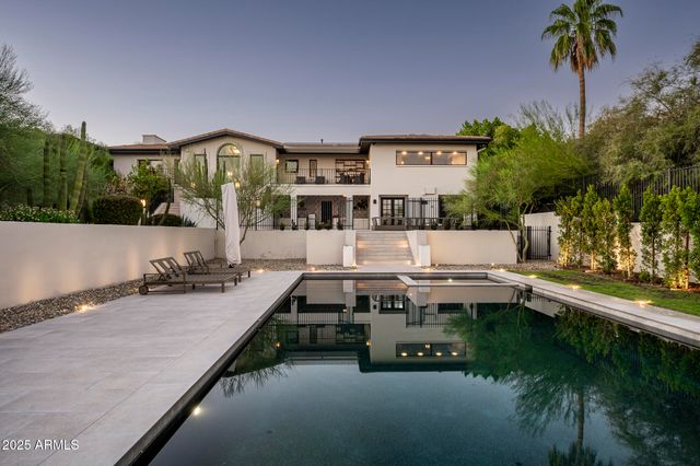 3977 E Paradise View Drive, Paradise Valley, AZ 85253