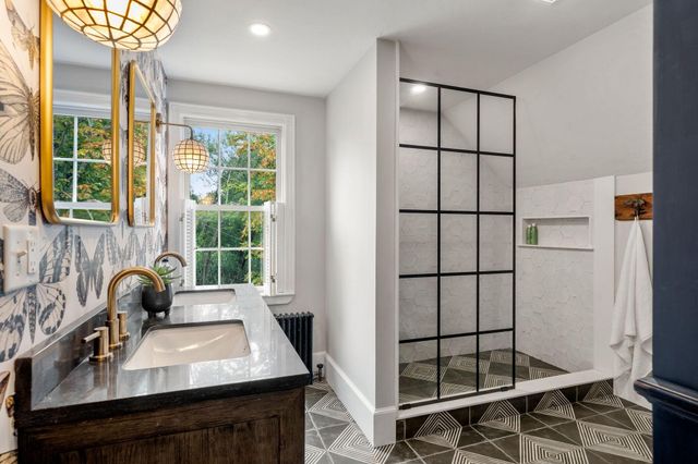 43 Jarves Street, Sandwich, MA 02563