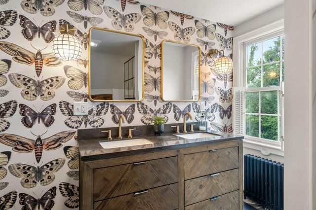 43 Jarves Street, Sandwich, MA 02563