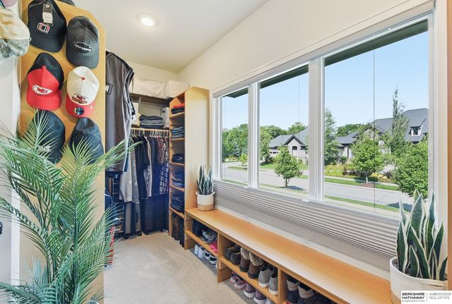 2005 S 208th Street, Elkhorn, NE 68022