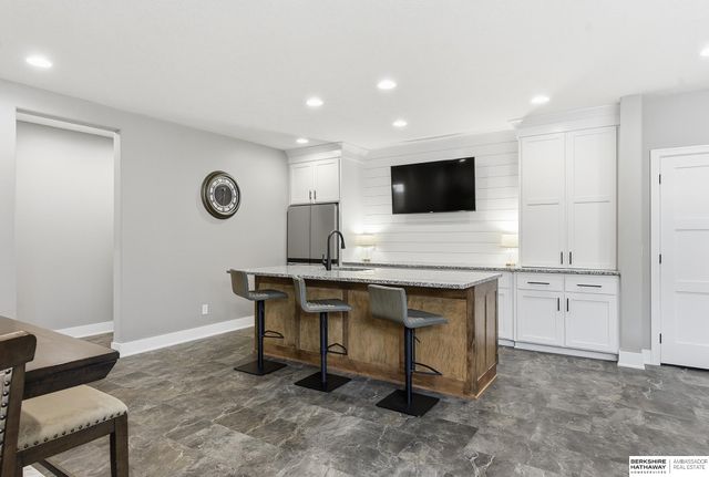 2005 S 208th Street, Elkhorn, NE 68022