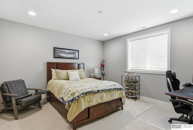 2005 S 208th Street, Elkhorn, NE 68022