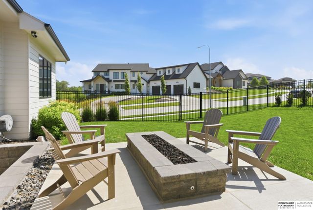 2005 S 208th Street, Elkhorn, NE 68022