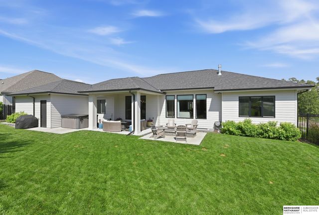 2005 S 208th Street, Elkhorn, NE 68022