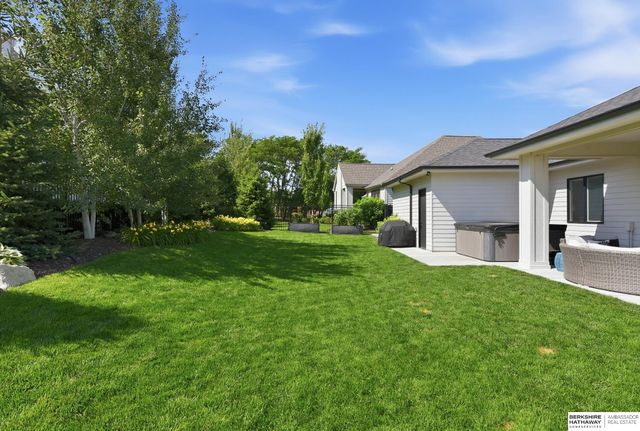 2005 S 208th Street, Elkhorn, NE 68022
