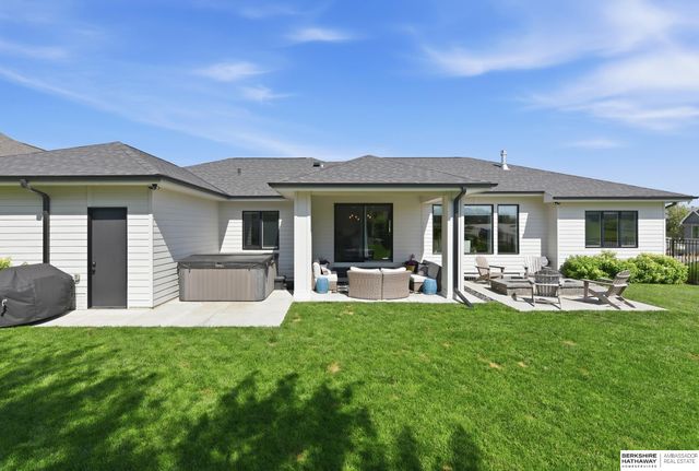 2005 S 208th Street, Elkhorn, NE 68022