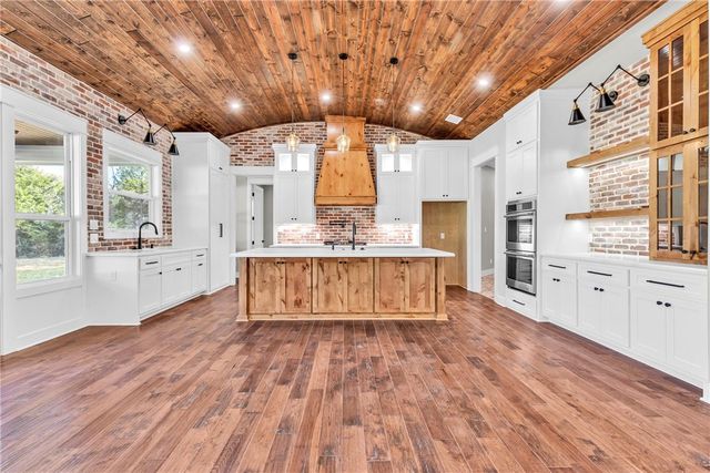 2716 County Road 324, Caldwell, TX 77836