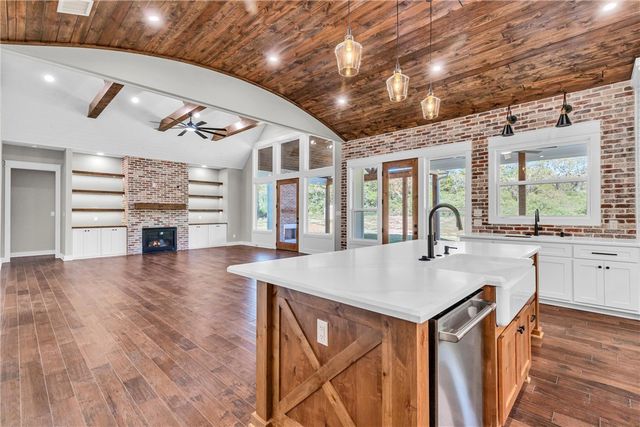 2716 County Road 324, Caldwell, TX 77836