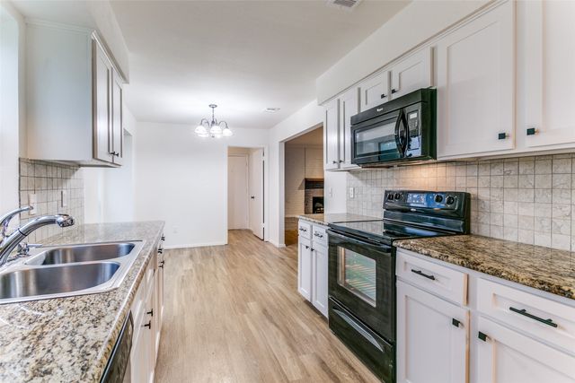 2627 Winterlake Drive, Carrollton, TX 75006