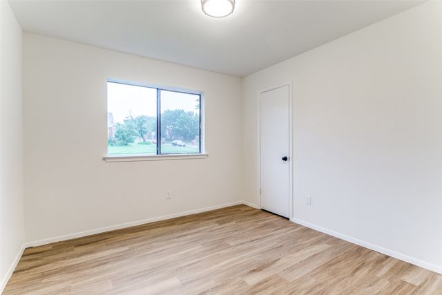 2627 Winterlake Drive, Carrollton, TX 75006