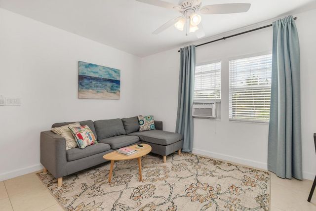 2350 Parker Avenue, West Palm Beach, FL 33401