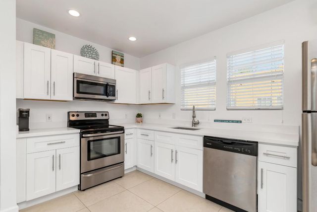 2350 Parker Avenue, West Palm Beach, FL 33401