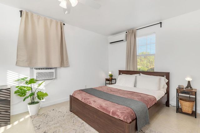 2350 Parker Avenue, West Palm Beach, FL 33401