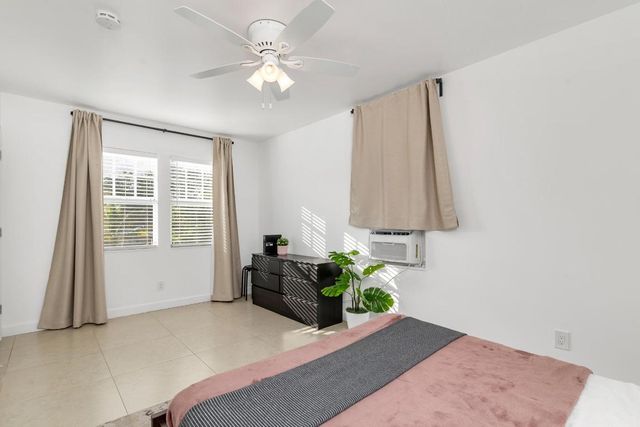 2350 Parker Avenue, West Palm Beach, FL 33401