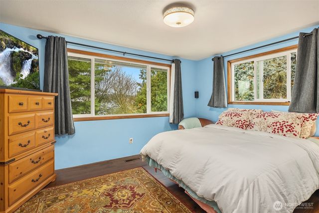 609 NW Broadway Street, Coupeville, WA 98239