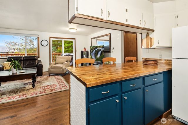 609 NW Broadway Street, Coupeville, WA 98239