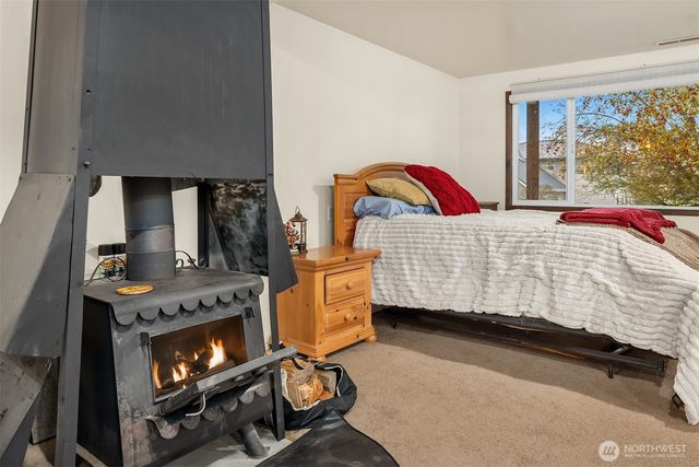 609 NW Broadway Street, Coupeville, WA 98239