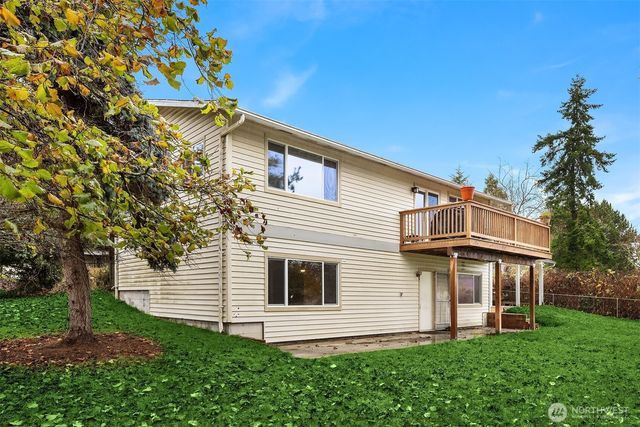 609 NW Broadway Street, Coupeville, WA 98239