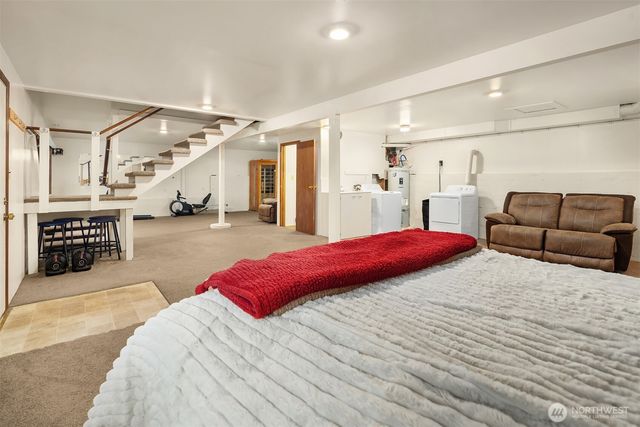 609 NW Broadway Street, Coupeville, WA 98239