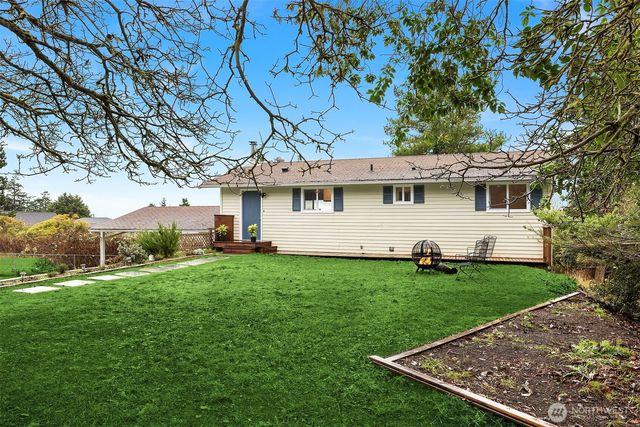 609 NW Broadway Street, Coupeville, WA 98239