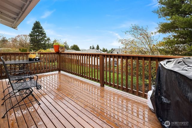 609 NW Broadway Street, Coupeville, WA 98239