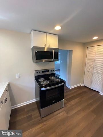 4410 CHURCH RD, Mount Laurel, NJ 08054