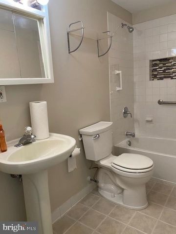 4410 CHURCH RD, Mount Laurel, NJ 08054