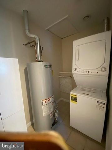 4410 CHURCH RD, Mount Laurel, NJ 08054
