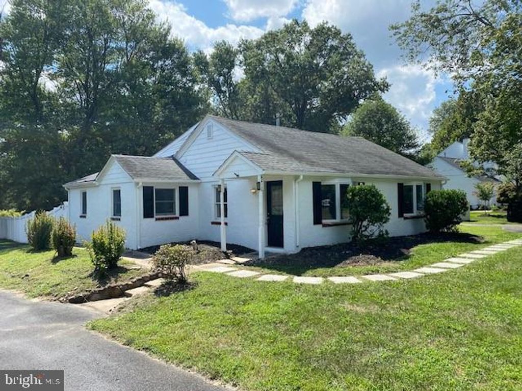 4410 CHURCH RD, Mount Laurel, NJ 08054