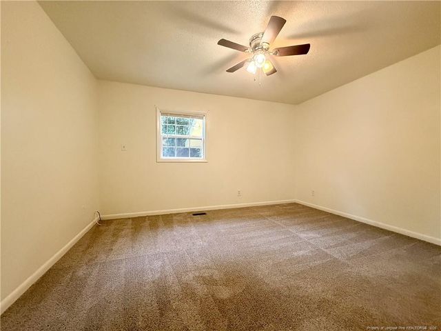 1009 Louisburg Place, Fayetteville, NC 28311