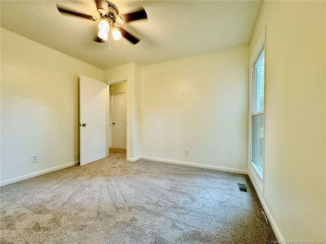 1009 Louisburg Place, Fayetteville, NC 28311