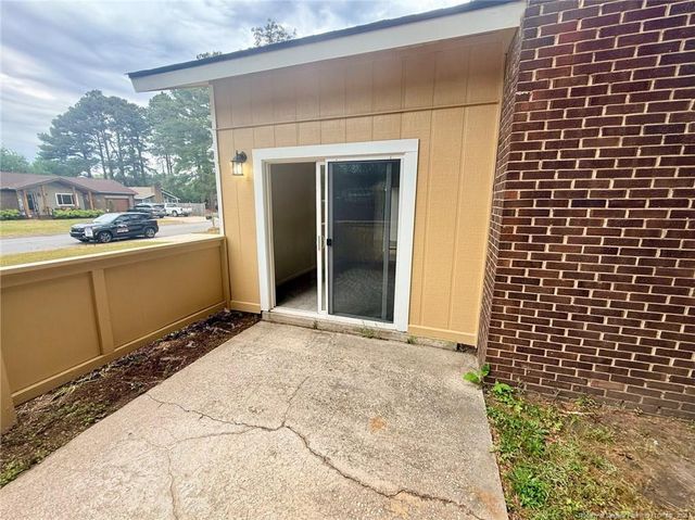 1009 Louisburg Place, Fayetteville, NC 28311
