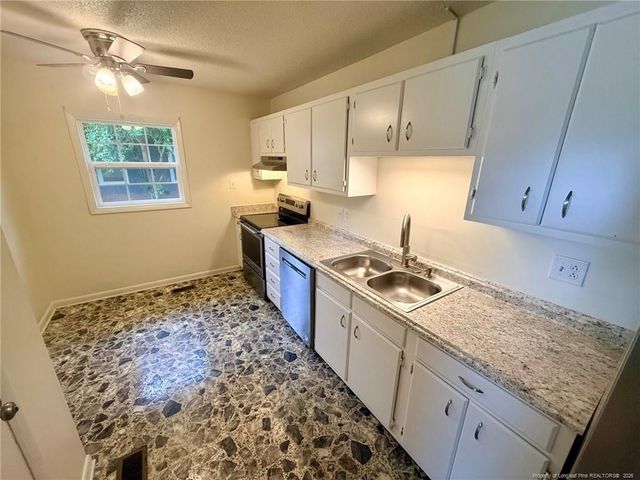1009 Louisburg Place, Fayetteville, NC 28311