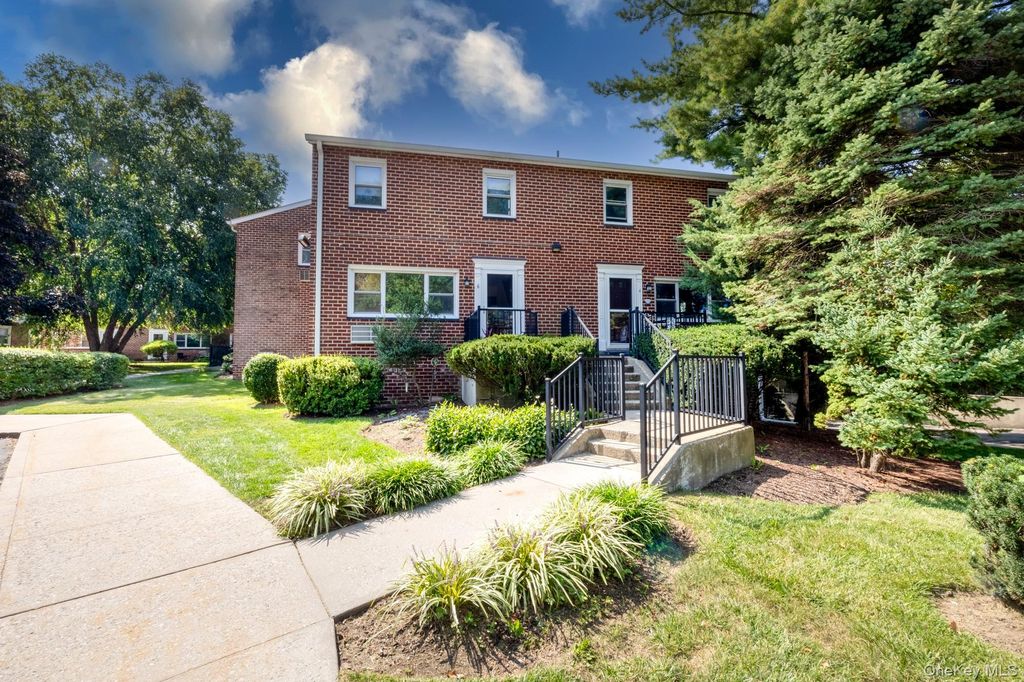 4 Charter Circle 4, Ossining, NY 10562 — exterior