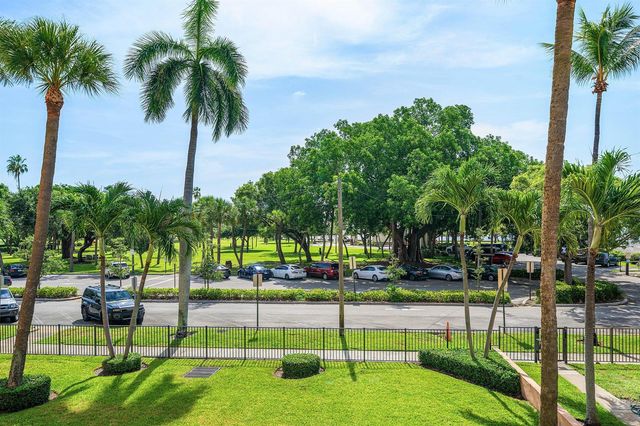 15 S Golfview Road 206, Lake Worth, FL 33460
